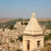 Panorama di Ragusa in Sicilia con il centro storico e il paesaggio degli Iblei