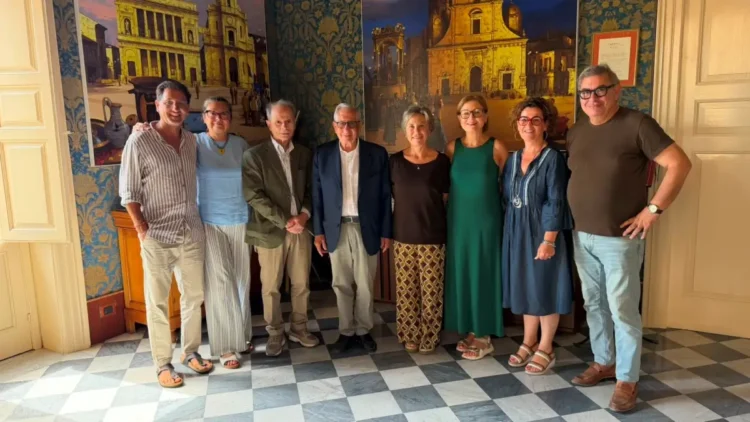Il sindaco di Vittoria con la delegazione dell'Asp di Ragusa e l'assessora Corbino a Palazzo Iacono