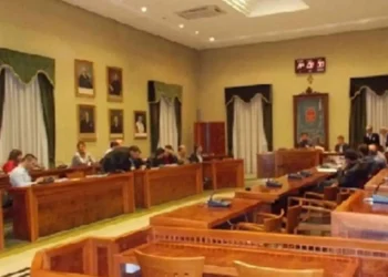 Sala del Consiglio Comunale di Modica durante una seduta