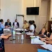 Riunione nella Sala Giunta del Comune di Ragusa, funzionari e associazioni al tavolo di confronto
