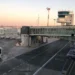 Piazzale e torre di controllo dell'aeroporto di Catania, aerei e ponte di imbarco
