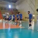 Giocatori dell'Avimec Modica in riscaldamento al PalaRizza prima dell'allenamento