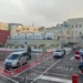 Piazzale esterno dell'ospedale "Guzzardi" di Vittoria, con ambulanza e area parcheggio davanti all'ingresso