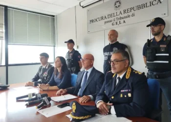 Conferenza stampa a Gela sull’indagine sui combattimenti clandestini tra cani