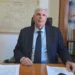 Giuseppe Drago, direttore generale dell'ASP di Ragusa, alla scrivania nel proprio ufficio