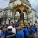 Statua di San Giuseppe portata in processione nel centro storico di Giarratana