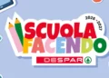 Il logo della campagna Scuolafacendo Despar 2026-2027, con matite, quaderno e tablet decorativi