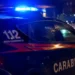 Auto dei carabinieri con il lampeggiante blu acceso