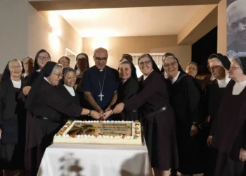 Suore Carmelitane Missionarie di Santa Teresa del Bambino Gesù, che a Marina di Acate hanno inaugurato la nuova casa