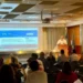 Relatore al podio durante l'incontro sulla telemedicina per i grandi anziani all'Ordine dei Medici di Ragusa