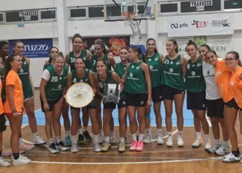La Passalacqua Ragusa festeggia con il Trofeo delle miniere al termine della gara al Pala Cannizzaro di Caltanissetta
