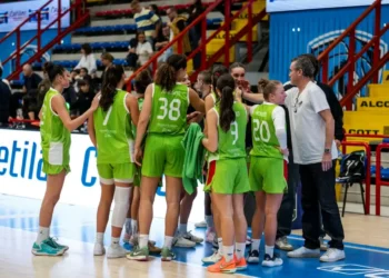 Squadra della Passalacqua Ragusa al PalaBarbuto prima della gara di Serie A2 con Napoli