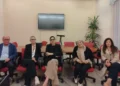 Cinque relatori seduti nella sala del Comune di Modica alla presentazione del progetto contro la dispersione scolastica