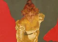 Illustrazione d’epoca di Tosca in abito chiaro tra due drappi rossi, per l’opera al Teatro Garibaldi di Modica