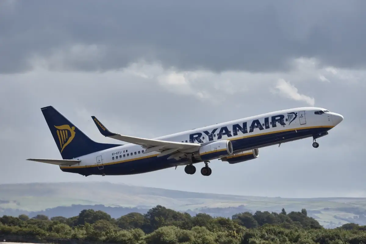 Aereo Ryanair in fase di decollo